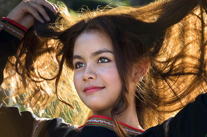 noi con gai thoai mai khoe nguc tran dep hoang da hut hon dan ong - 7