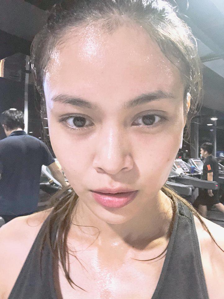 tien h' hen nie len duong thi miss univere, mau thuy chi danh son ke may ma van xinh dep - 4