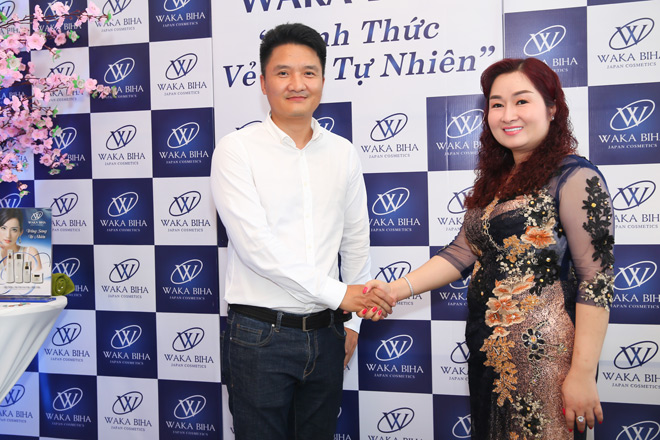 ca si, dien vien phuong trinh jolie tiet lo ly do bi ban be don la “phau thuat tham my” - 3