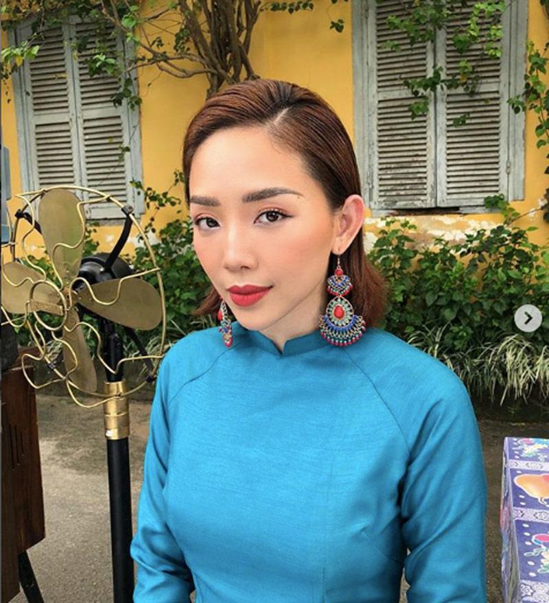 mot mau toc chi de 2 tuan, ai nhuom toc nhieu bang toc tien trong showbiz viet nay? - 4