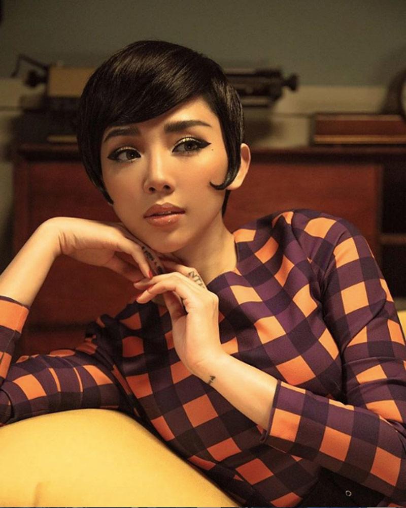 mot mau toc chi de 2 tuan, ai nhuom toc nhieu bang toc tien trong showbiz viet nay? - 9