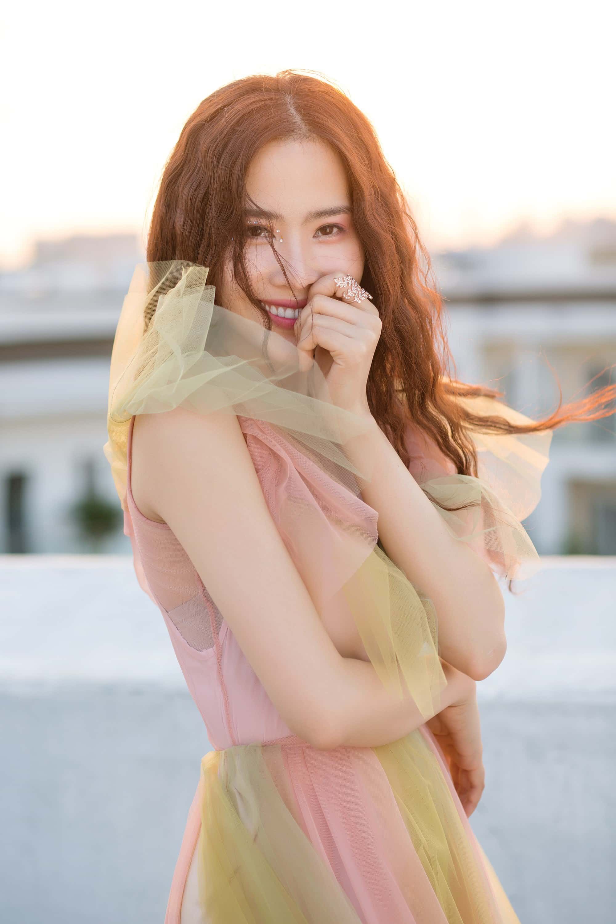 nam em, ngan anh, ky duyen chung minh: co la hoa hau cung khong thoat khoi “so phat tuong” - 6