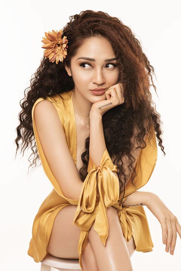 gia nhu ba thim la vay, nhung het bao anh, bich phuong, den ha ho cung lang xe mot nay! - 2