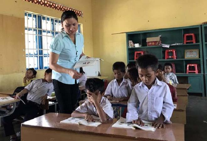 nhung chinh sach co hieu luc tu thang 12/2018: tien luong ngay le, mien giam hoc phi - 3