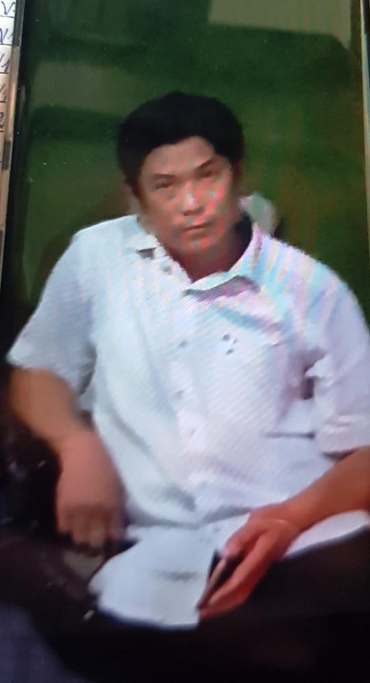 pho giam doc be khoa, trom do trong cop xe nhanh nhu chop - 1