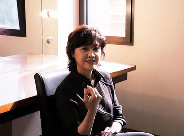 de nhat my nhan tay du ky, bo chong, "an" luon duong tang, u60 van quyen ru kho cuong - 8