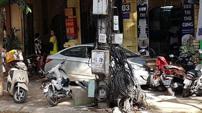 tin tuc 24h: vo sinh 3 con khong giong nhau, chong am tham dua di xet nghiem roi nin lang - 2