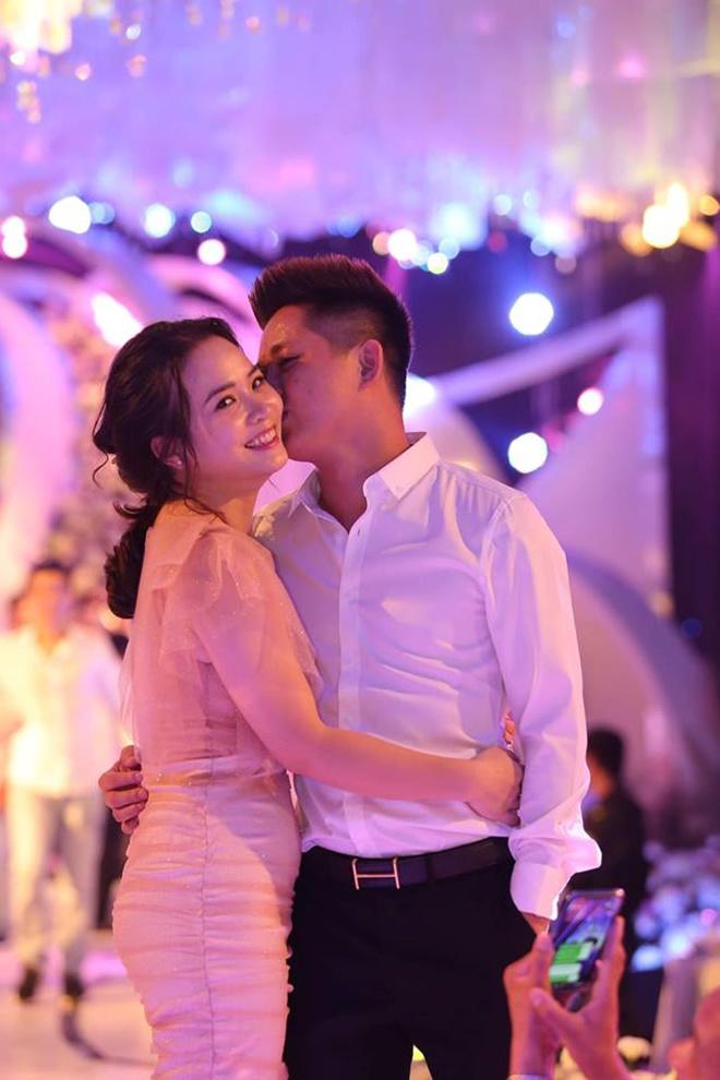 dam cuoi “khung” 4 ty o thai nguyen: co 2 con, o voi nhau 13 nam gio moi ket hon - 1