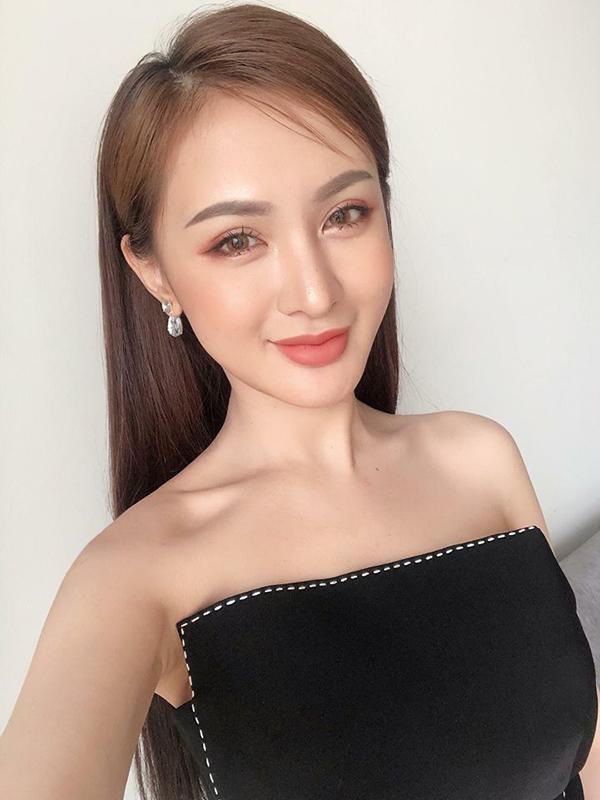 ngo nguoi truoc hinh selfie cua "quynh bup be", dan tinh tu hoi day la quynh hay kelly nguyen - 6