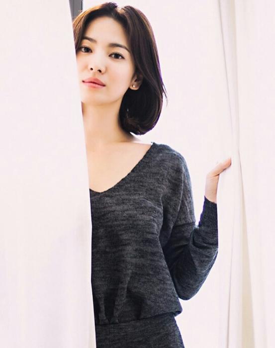 co phai nho kieu toc nay ma song hye kyo buoc vao tuoi "bam" van cu tre dep? - 9