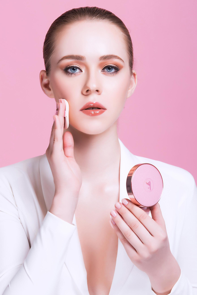 my pham kosxu tung ra san pham cushion don tim phai dep - 3