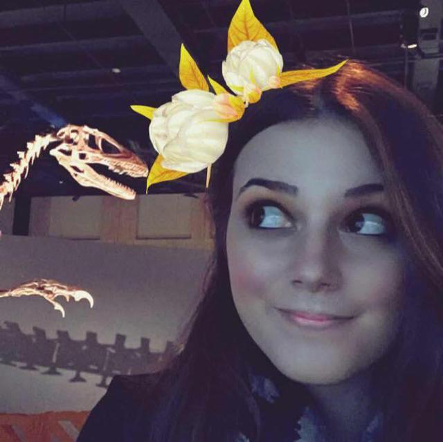 ngu quen trong phong ky tuc xa cua ban trai, co gai tre soc nang khi tinh day - 3