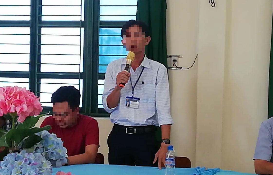 vu phu huynh xuc pham thay giao vi chiec quan dui cua con: gia dinh chinh thuc xin loi - 1