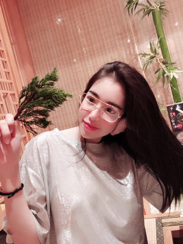 nhin di nhin lai van thac mac: day co thuc su la elly tran ma chung ta van biet? - 2