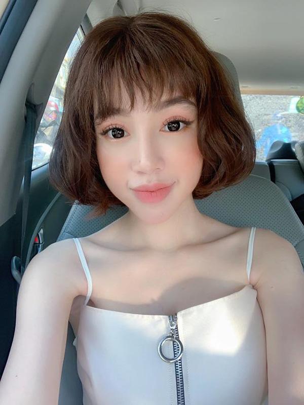 nhin di nhin lai van thac mac: day co thuc su la elly tran ma chung ta van biet? - 3