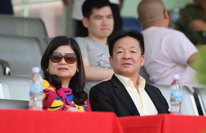 ngoai bau duc, 3 dai gia nghin ty nay cung tham lang hau thuan bong da viet nam - 4