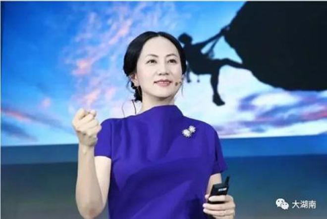 gia the "khung" cua nu giam doc tai chinh xinh dep vua bi bat cua tap doan huawei - 5