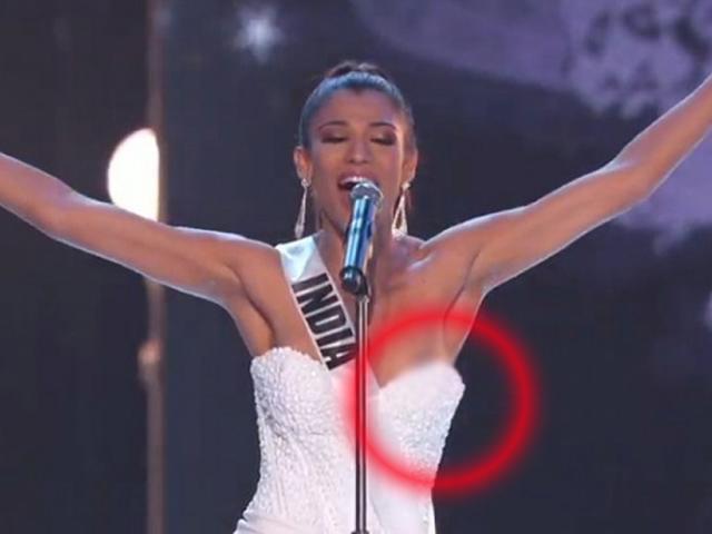 hoa hau an do bi tuot váy, lo nhu hoa ngay tren san khau miss universe 2018? - 1