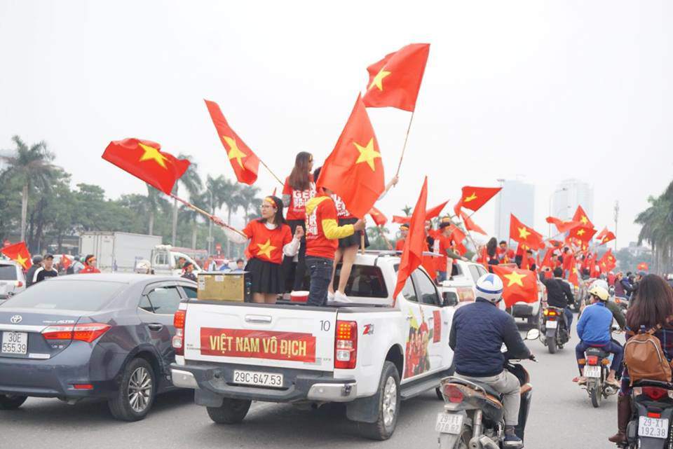 truc tiep: sat gio bong lan, moi nga duong dan den svd my dinh tac nghen - 2