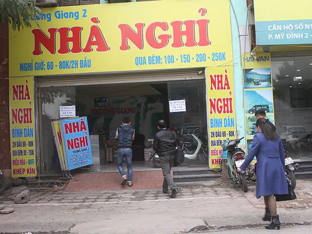 chung ket viet nam – malaysia: nha nghi “chay phong”, soi dong dich vu an theo - 2