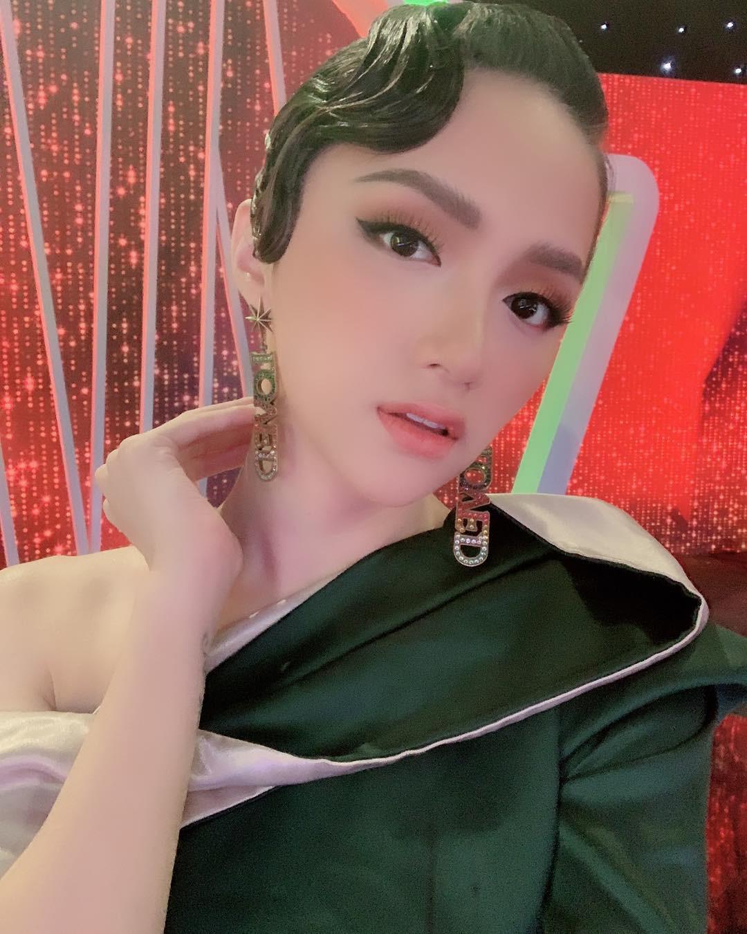 “cat phang” mai toc dai hoa hau, huong giang tuyen bo doi sang hinh tuong tomboy ca tinh? - 4