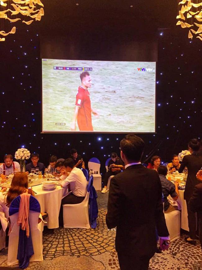 ngay cuoi trung voi chung ket aff cup, day la cach cac cap doi lam de thanh dem bao - 3