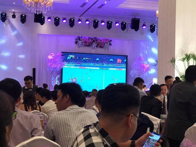 ngay cuoi trung voi chung ket aff cup, day la cach cac cap doi lam de thanh dem bao - 4