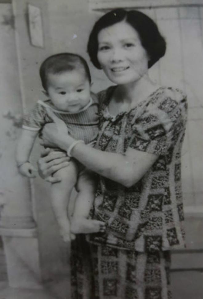 tung bi me danh de...chua benh be de, it ai biet cau chuyen phia sau co gai dac biet nay - 1