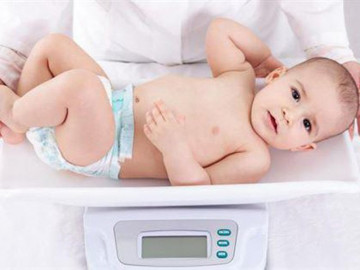Bảng cân nặng trẻ sơ sinh theo chuẩn WHO 