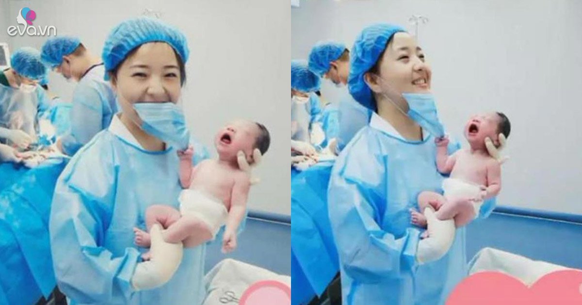 Vừa đẻ, bé sơ sinh đã có hành động nghịch ngợm nữ y tá xinh đẹp khiến ...