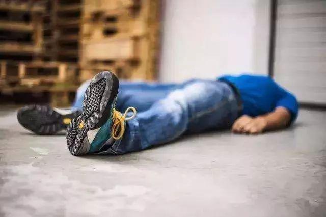 chi ngu 3 tieng moi ngay, khien ceo 38 tuoi dot tu trong dem bo quen loi hua voi vo - 1