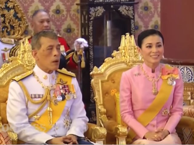 Hoàng hậu Thái Lan ghi điểm với nhan sắc ngày một lên hương sau khi tình địch bị phế truất