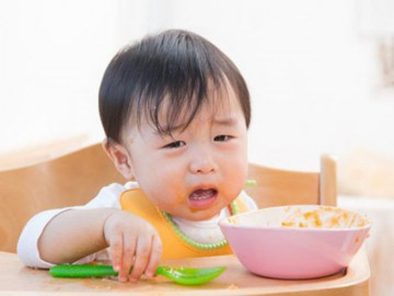 Chuyên gia dinh dưỡng chỉ ra 5 sai lầm chăm con của mẹ Việt