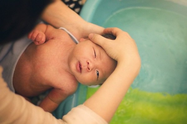 Thai nhi 35 tuần tuổi sinh non: Chăm sóc thế nào cho đúng? - 3