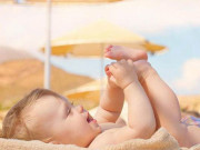 Những tác hại tắm nắng cho trẻ sơ sinh không đúng cách