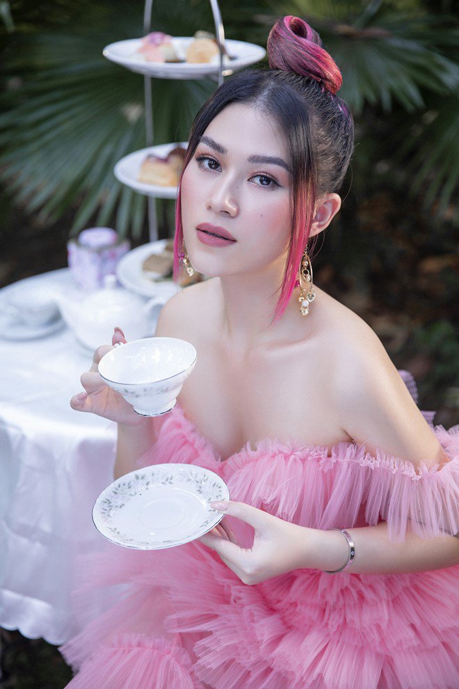 Để diễn cảnh tình tứ cùng Ngọc Thanh Tâm, Dương Triệu Vũ phải mượn rượu