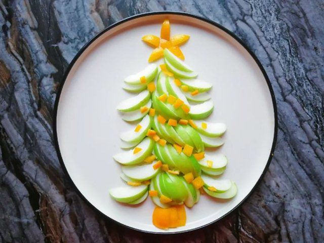 me kheo tay trang tri bua an phong cach noel cho con thich me, chong khen no mui - 18