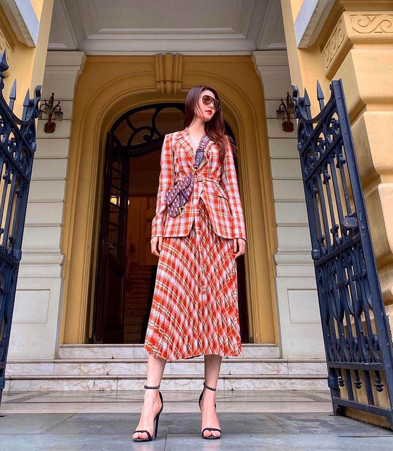 theo duoi phong cach nu sinh tinh nghich, trieu vy - tang thanh ha deu dien set do nay - 9