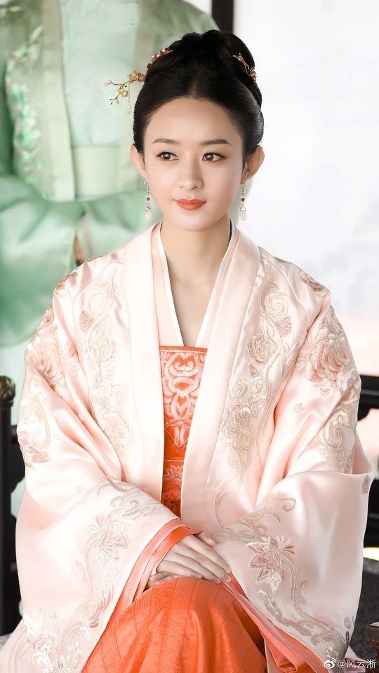 Vừa trở thành Nữ thần Kim Ưng 2020, Tống Thiến đã bị Triệu Lệ Dĩnh amp;#34;hạ bệamp;#34; bẽ bàng - 8