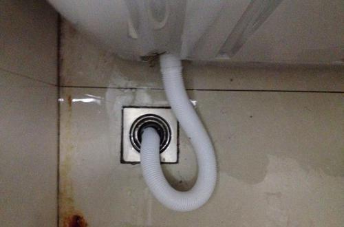 Tại sao đường ống thoát nước của máy giặt không thể luồn trực tiếp vào đường thoát sàn? - 4