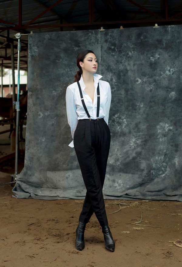 Diện váy xuyên thấu khoét bạo, Lương Thuỳ Linh khoe vòng một đẹp nhất làng Hoa hậu - 8
