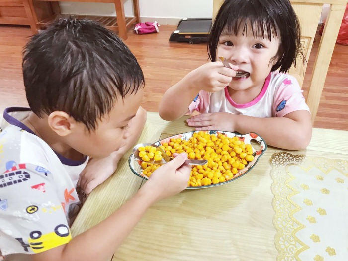 Học trên mạng thất bại, mẹ đảm tự làm ngô chiên bơ thành công không thể chê vào đâu được - 3