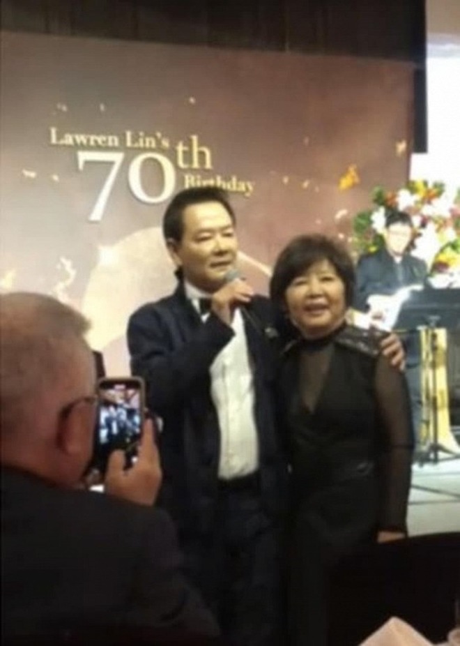 On the day of her biological father's birthday celebration, Lam Tam Nhu danced with her husband Hoac Kien Hoa - 3