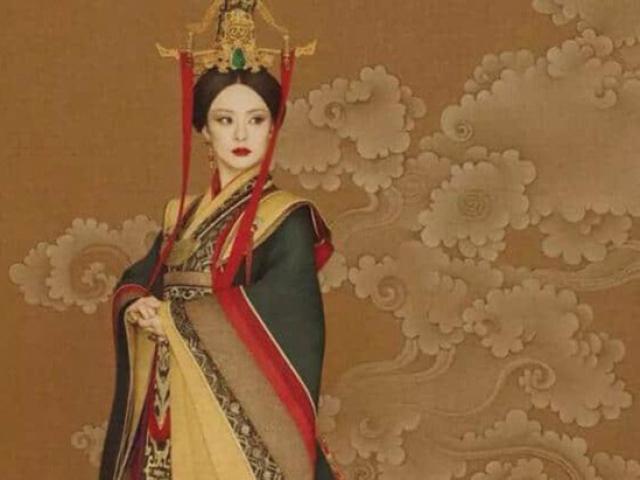 Thái hậu nổi tiếng lịch sử Việt: Công khai ngoại tình với người hầu của hoàng đế gây bức xúc