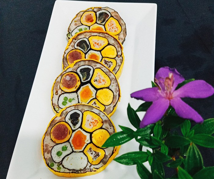 Sắp Mùng 1, Thánh Hoa Hồng Mách Cách Làm Giò Ngũ Sắc Hình Hoa Đẹp Lung Linh  Để Thắp Hương