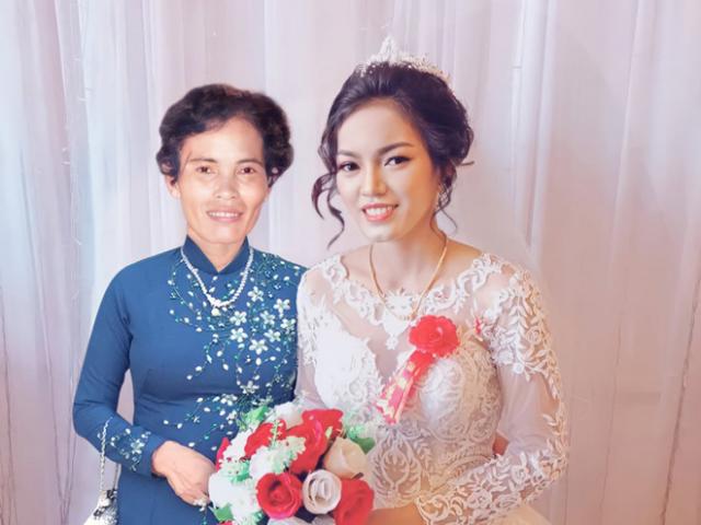 Người mẹ đã mất bất ngờ xuất hiện trên ảnh cưới con gái, CĐM ngỡ ngàng khi biết sự thật