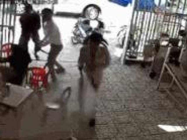 Vụ giải cứu vợ, chồng đâm chết người: Phó giám đốc Công an tỉnh hé lộ nguyên nhân