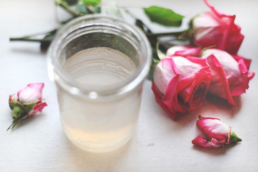 Uống nước hoa hồng có tác dụng gì? Cách sử dụng nước hoa hồng hiệu quả - 1