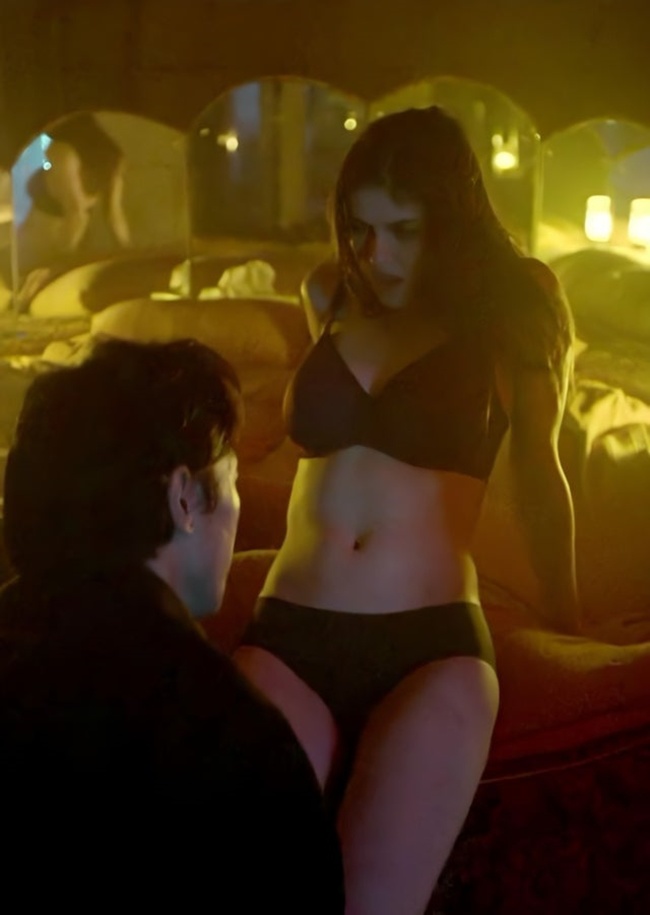 7 minh tinh đóng cảnh nóng nhiều nhất màn ảnh: Bom sex Megan Fox lép vế trước cô đào này! - 21
