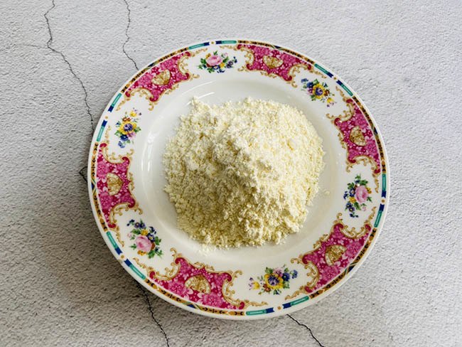 Lỡ tay đổ bim bim vào cánh gà, cả nhà bất ngờ được món ngon không tưởng - 4